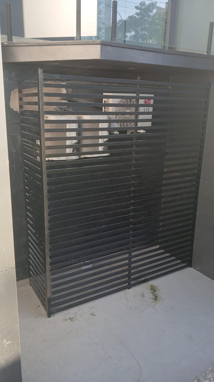 Detalhe de brise metálico