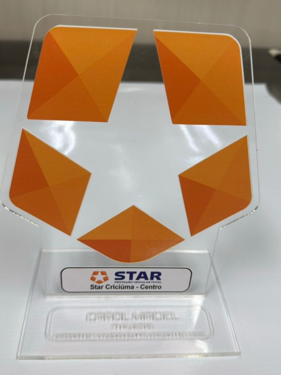 Placa em acrílico produzida em corte a laser